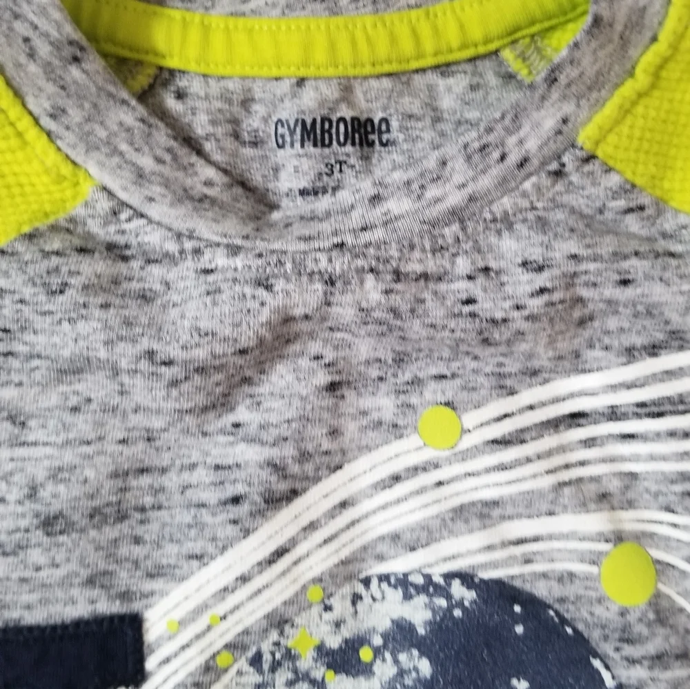 Gymboree long-sleeved space tee bundle size 3T